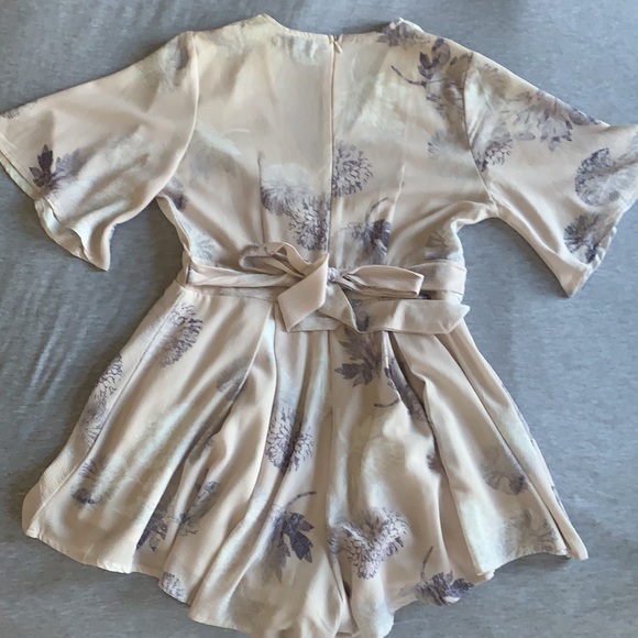 Beautiful Romper - Picture 3 of 4